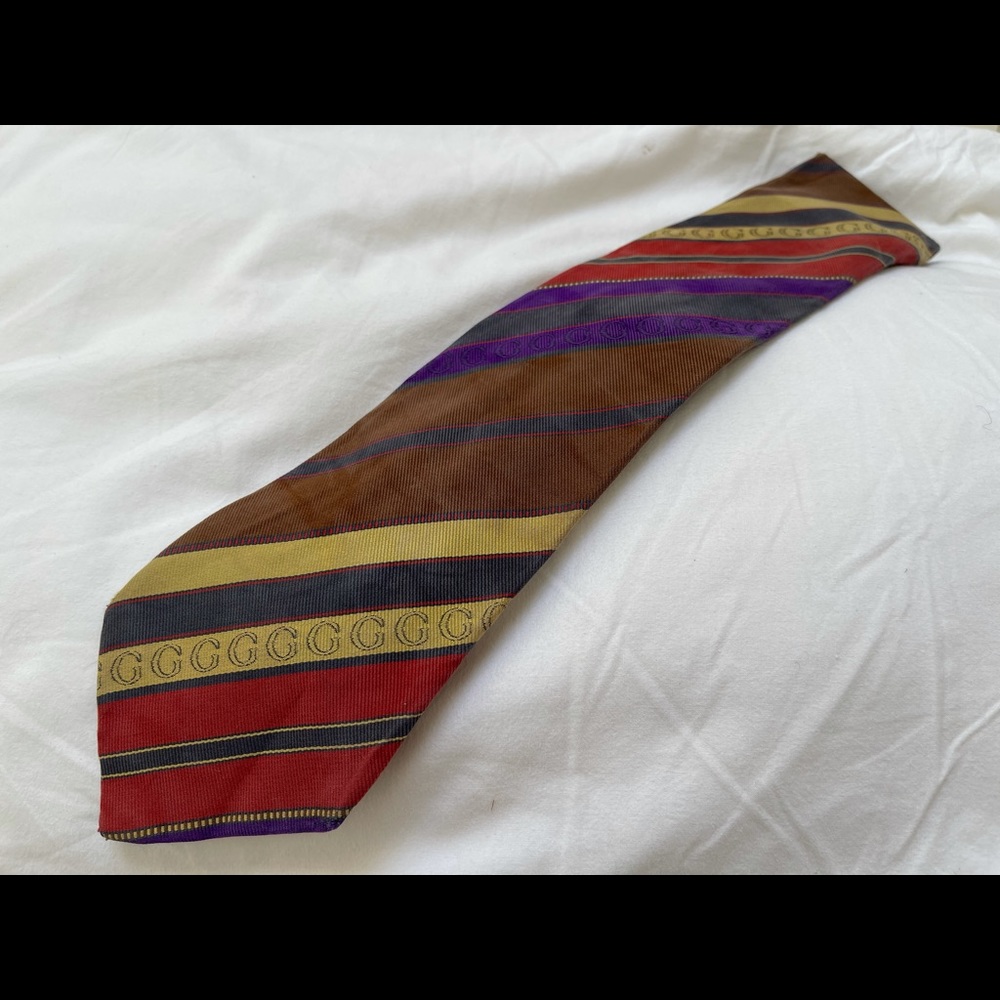 Gucci tie, used! Check photos, sell as is!